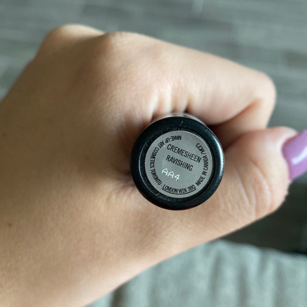 Mac cosmetics ravishing lipstick, cream sheen